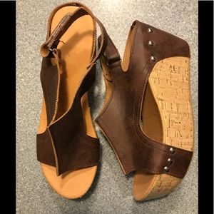 Women’s sandals